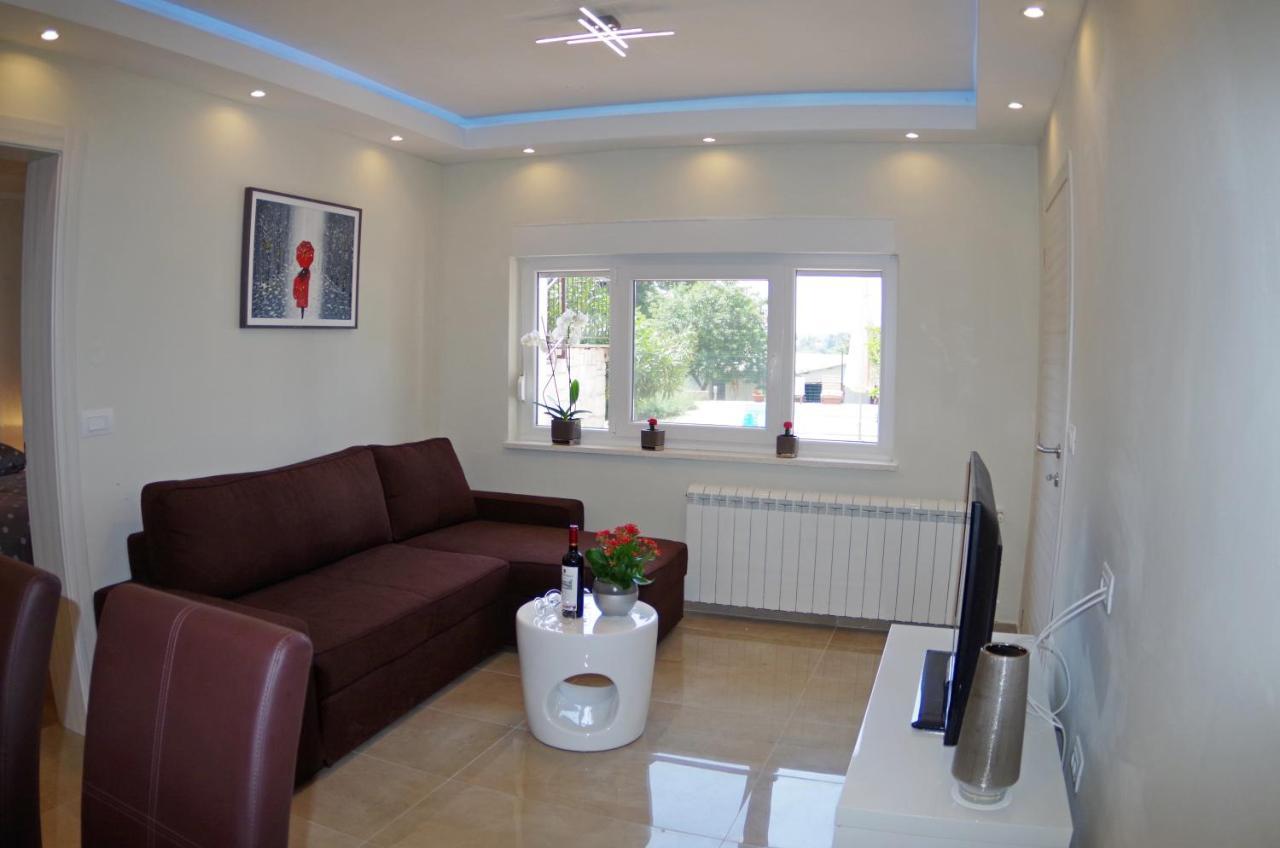 Hreljići Holiday Home Elvis, Village Kujici מראה חיצוני תמונה